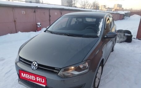 Volkswagen Polo VI (EU Market), 2011 год, 950 000 рублей, 3 фотография