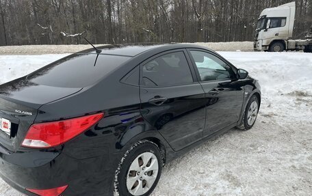 Hyundai Solaris II рестайлинг, 2015 год, 1 400 000 рублей, 5 фотография