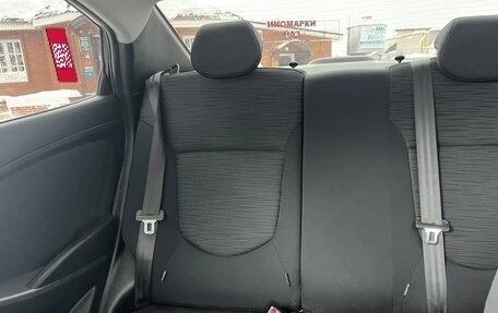 Hyundai Solaris II рестайлинг, 2015 год, 1 400 000 рублей, 13 фотография