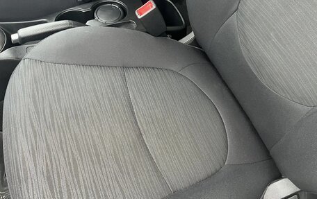 Hyundai Solaris II рестайлинг, 2015 год, 1 400 000 рублей, 19 фотография