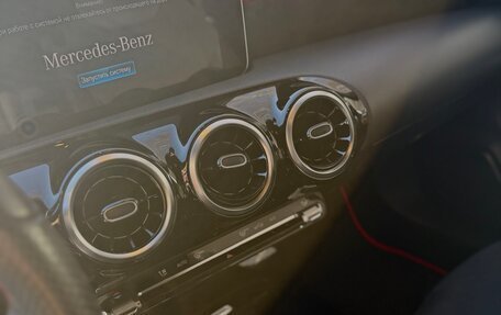 Mercedes-Benz A-Класс, 2019 год, 2 600 000 рублей, 7 фотография