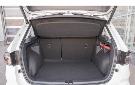 Volkswagen Tharu, 2025 год, 4 700 000 рублей, 13 фотография