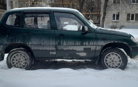 Chevrolet Niva I рестайлинг, 2003 год, 350 000 рублей, 1 фотография