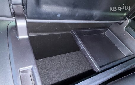 Toyota Prius IV XW50, 2022 год, 1 861 099 рублей, 19 фотография