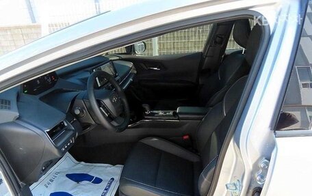 Toyota Prius IV XW50, 2024 год, 3 890 099 рублей, 5 фотография