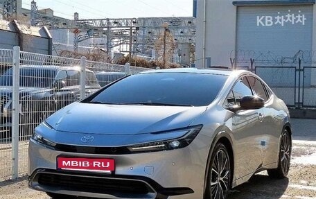 Toyota Prius IV XW50, 2024 год, 3 890 099 рублей, 2 фотография