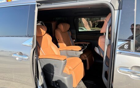 Toyota Alphard, 2025 год, 11 978 099 рублей, 14 фотография