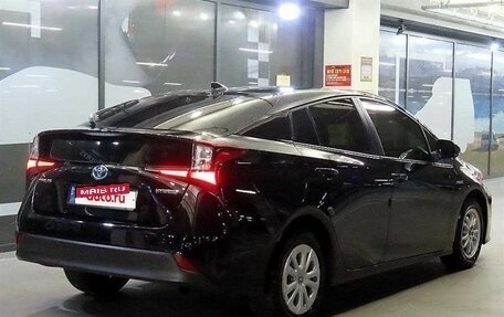 Toyota Prius IV XW50, 2022 год, 1 761 099 рублей, 3 фотография