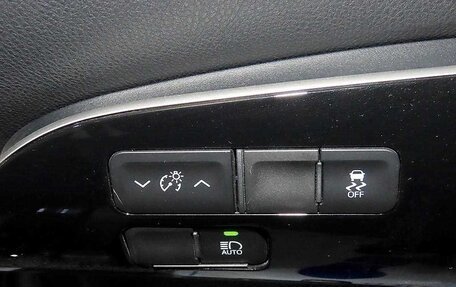 Toyota Prius IV XW50, 2022 год, 1 761 099 рублей, 14 фотография