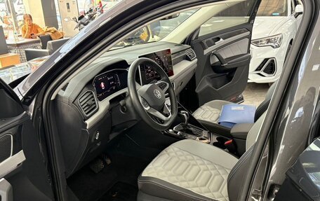 Volkswagen Touran III, 2022 год, 2 500 000 рублей, 6 фотография