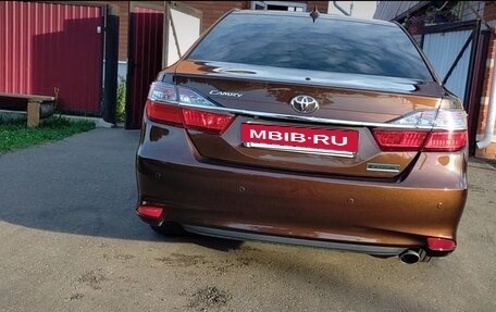 Toyota Camry, 2017 год, 3 150 000 рублей, 4 фотография