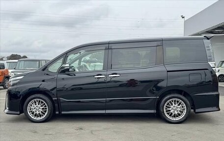 Toyota Voxy III, 2021 год, 1 901 027 рублей, 4 фотография