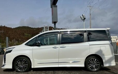 Toyota Voxy III, 2020 год, 1 923 027 рублей, 6 фотография