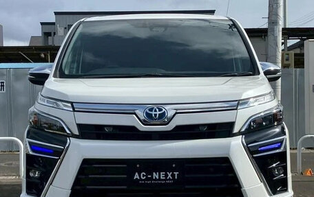 Toyota Voxy III, 2020 год, 1 923 027 рублей, 3 фотография