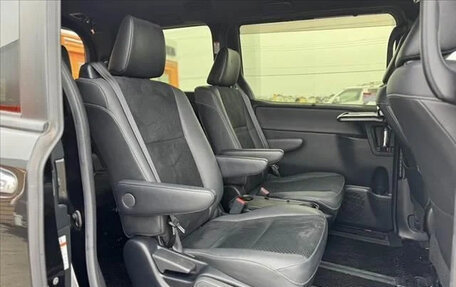 Toyota Voxy III, 2021 год, 1 901 027 рублей, 15 фотография