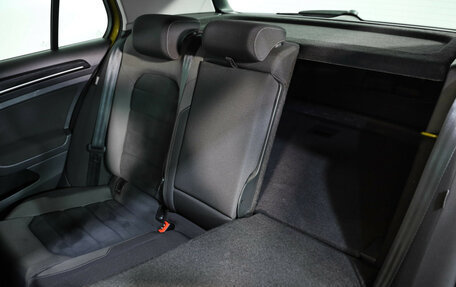 Volkswagen Golf VII, 2017 год, 1 099 000 рублей, 24 фотография