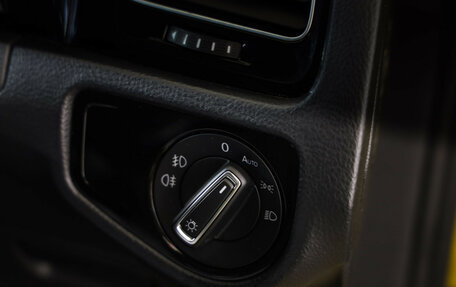 Volkswagen Golf VII, 2017 год, 1 099 000 рублей, 19 фотография