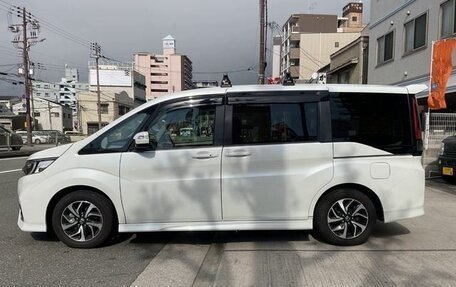 Honda Stepwgn IV, 2022 год, 1 723 000 рублей, 6 фотография