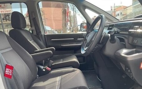 Honda Stepwgn IV, 2022 год, 1 723 000 рублей, 24 фотография