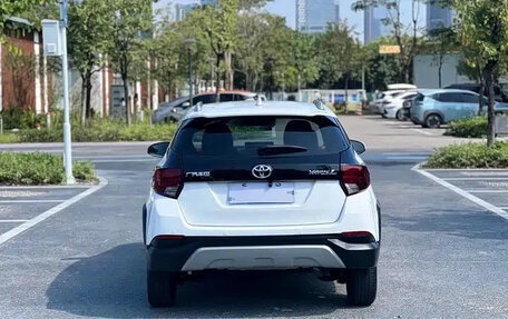 Toyota Yaris XP150 рестайлинг, 2022 год, 1 043 030 рублей, 5 фотография