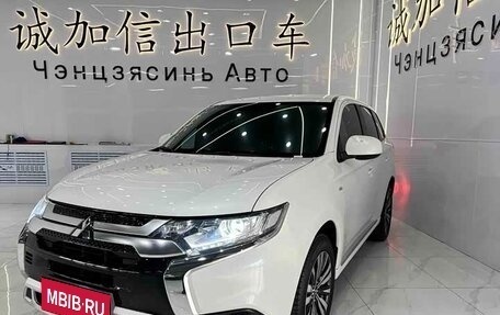 Mitsubishi Outlander III рестайлинг 3, 2022 год, 1 645 000 рублей, 1 фотография