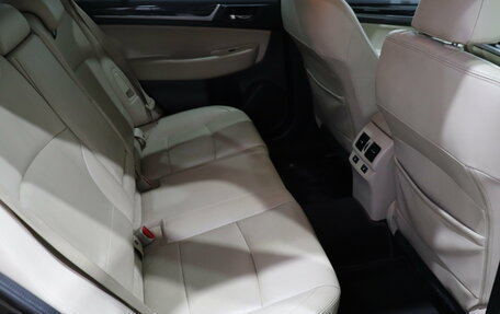 Subaru Outback IV рестайлинг, 2017 год, 2 280 000 рублей, 18 фотография