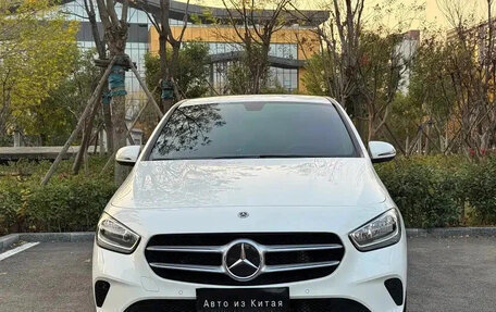 Mercedes-Benz B-Класс, 2022 год, 1 696 003 рублей, 2 фотография