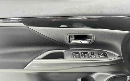 Mitsubishi Outlander III рестайлинг 3, 2022 год, 1 645 000 рублей, 17 фотография