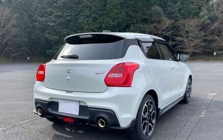 Suzuki Swift V, 2022 год, 910 000 рублей, 8 фотография