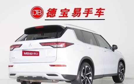 Mitsubishi Outlander, 2023 год, 4 650 325 рублей, 3 фотография