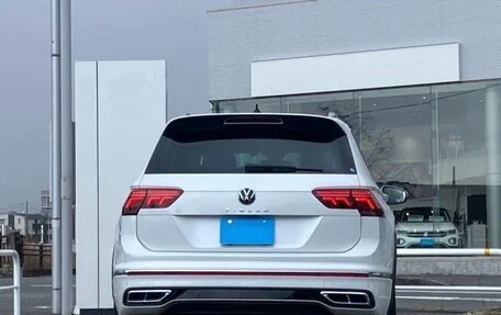 Volkswagen Tiguan II, 2022 год, 2 210 000 рублей, 7 фотография