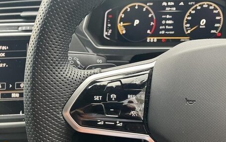 Volkswagen Tiguan II, 2022 год, 2 210 000 рублей, 11 фотография