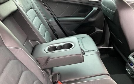 Volkswagen Tiguan II, 2022 год, 2 210 000 рублей, 19 фотография