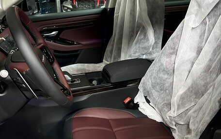 Land Rover Range Rover Evoque II, 2025 год, 5 500 000 рублей, 21 фотография