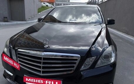 Mercedes-Benz E-Класс, 2013 год, 1 770 000 рублей, 3 фотография