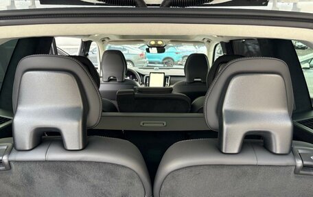 Volvo XC90 II рестайлинг, 2025 год, 11 800 000 рублей, 13 фотография