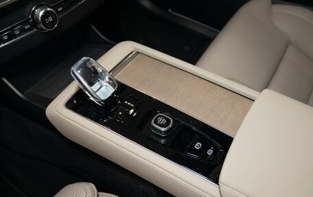 Volvo XC90 II рестайлинг, 2025 год, 11 800 000 рублей, 16 фотография