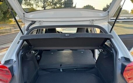 Volkswagen Polo, 2021 год, 1 300 000 рублей, 10 фотография