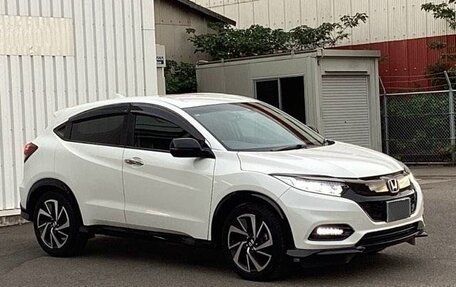 Honda Vezel, 2022 год, 1 380 000 рублей, 3 фотография