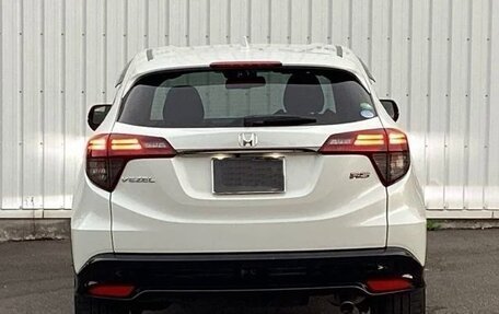 Honda Vezel, 2022 год, 1 380 000 рублей, 6 фотография