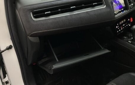 Honda Vezel, 2022 год, 1 380 000 рублей, 29 фотография