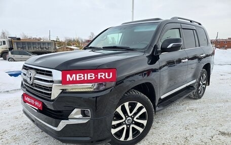 Toyota Land Cruiser 200, 2015 год, 5 750 000 рублей, 10 фотография