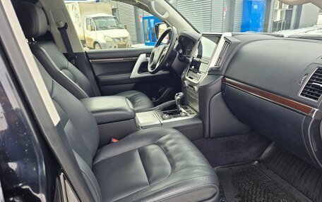 Toyota Land Cruiser 200, 2015 год, 5 750 000 рублей, 25 фотография