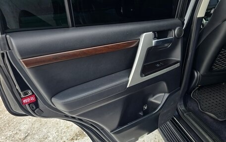 Toyota Land Cruiser 200, 2015 год, 5 750 000 рублей, 28 фотография