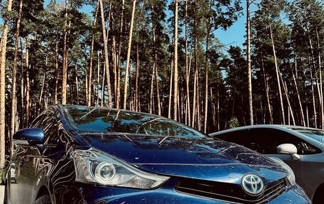 Toyota Prius Alpha I (ZVW40/41), 2015 год, 1 700 000 рублей, 14 фотография