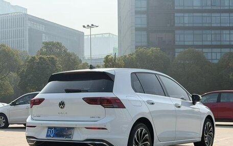 Volkswagen Golf VII, 2021 год, 2 000 000 рублей, 4 фотография