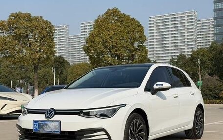 Volkswagen Golf VII, 2021 год, 2 000 000 рублей, 2 фотография