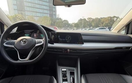 Volkswagen Golf VII, 2021 год, 2 000 000 рублей, 7 фотография