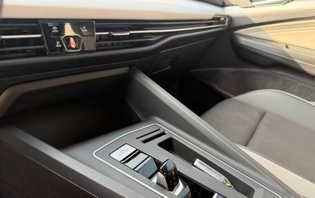 Volkswagen Golf VII, 2021 год, 2 000 000 рублей, 10 фотография