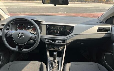 Volkswagen Polo, 2021 год, 1 300 000 рублей, 10 фотография